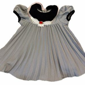 Youngland 2t pleated vintage black dress